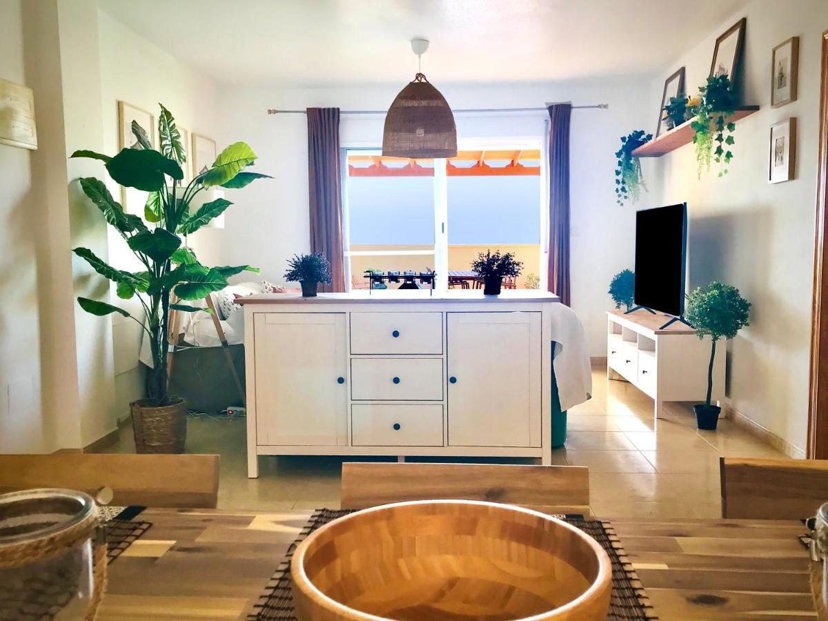 Geraneos Apartment *